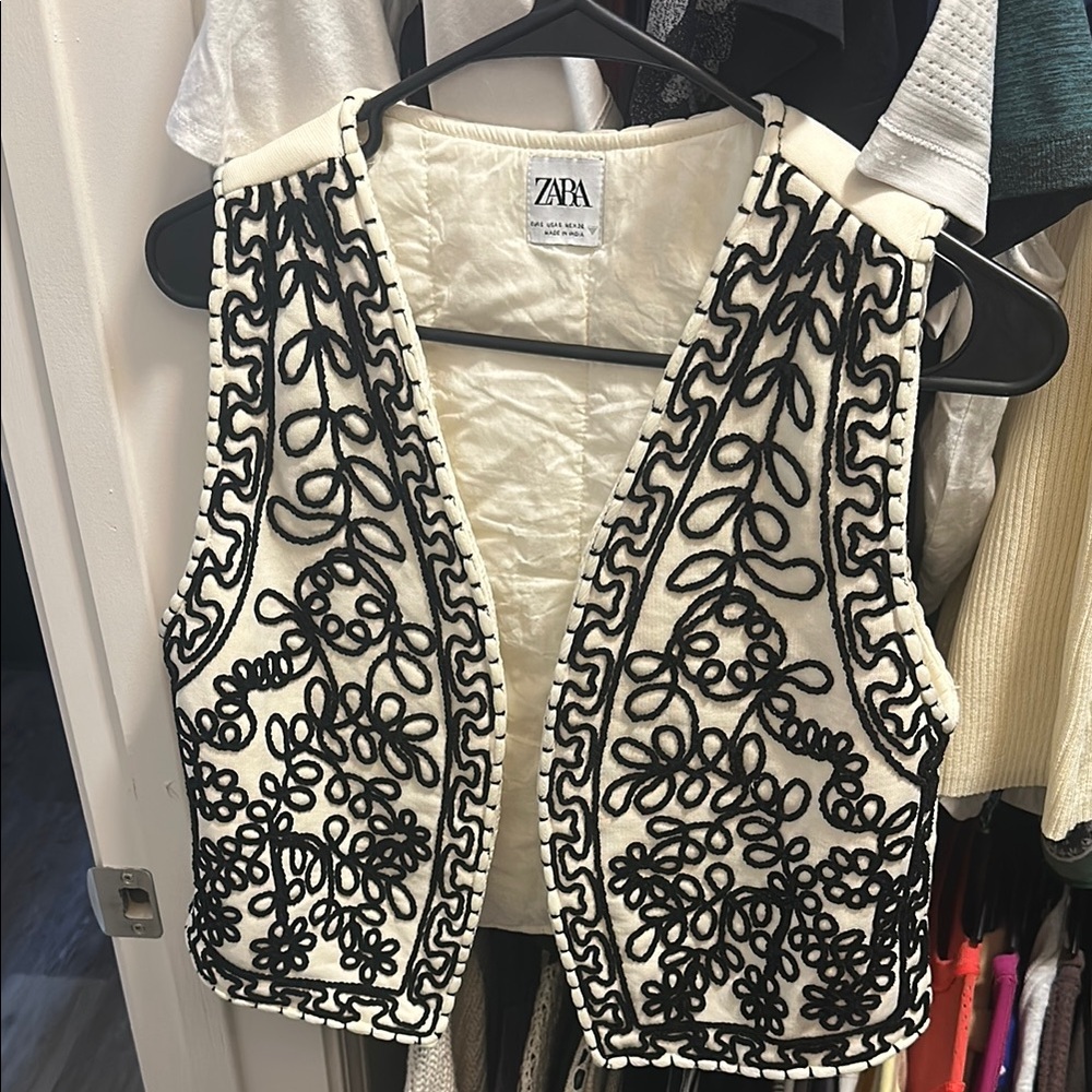 Zara Cream and Black Embroidered Vest
